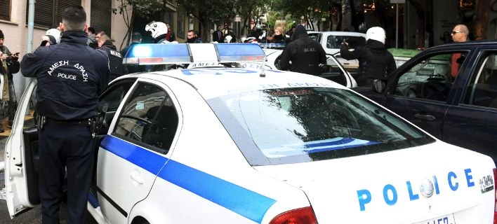 Καταδρομική επίθεση σε υποκατάστημα τράπεζας στου Ζωγράφου